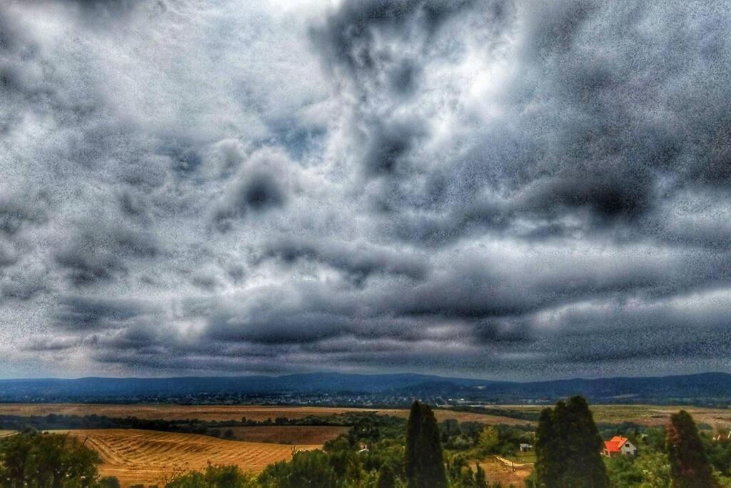 דירות Panorama Apartman Pilisszanto מראה חיצוני תמונה